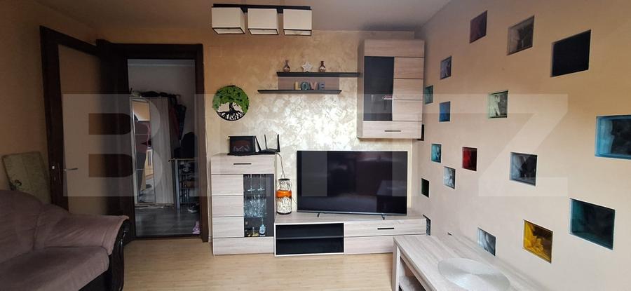 Apartament cu 2 cam, 58 mp, etaj 4, mansarda, cu parcare ,in zona Eroilor - 1
