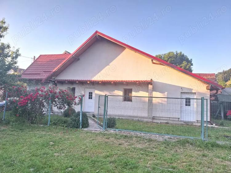 Vanzare casa de vacanta + teren in Moieciu de Jos(jud.Brasov) - 6