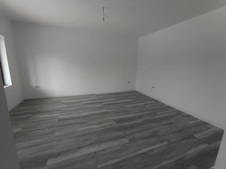 Casa de vanzare este situata in Iasi, zona Valea Lupului-Antibiotice - 4