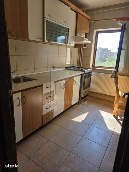 Apartament cu 3 camere decomandat în Rahova