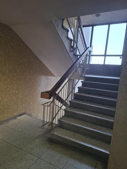 Titan, metrou Costin Georgian, etaj 7/10, libera - 7