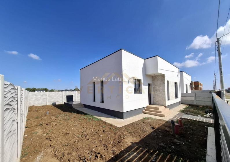 Casa de vanzare la 700 m. de bld principal. Casa de vanzare la 700 m. de bld principal.