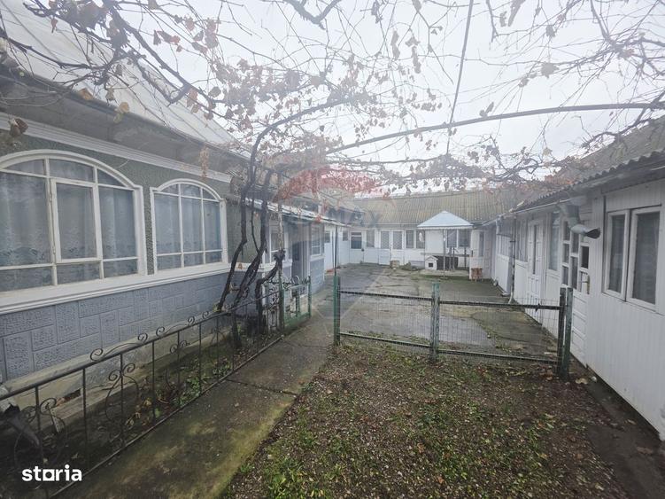 Casă cu 4 camere în Rocna