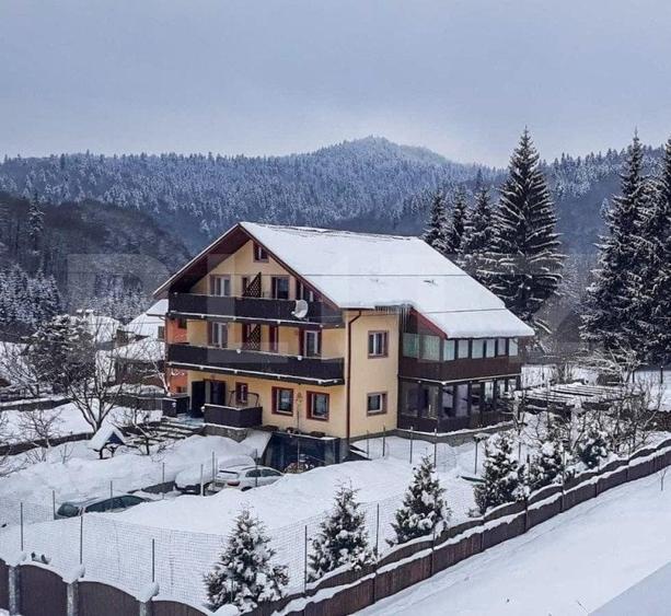 Casă individuală cu 8 camere cu Garaj în Sud