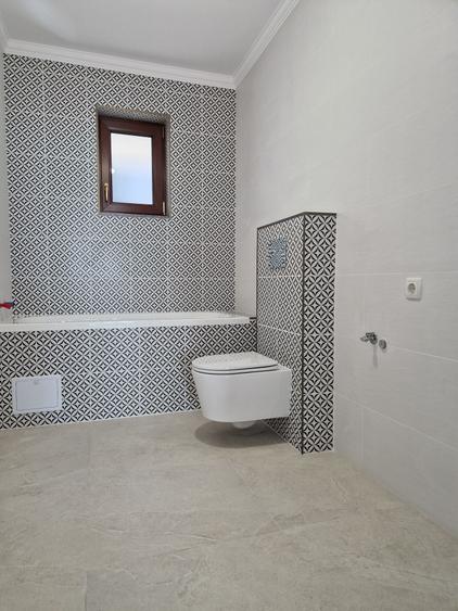 Casă cu 4 camere în Sântandrei