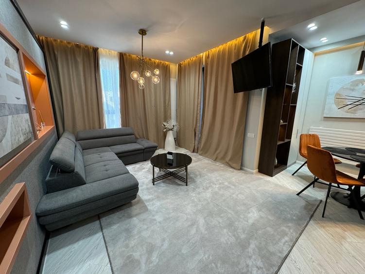 Apartament cu 2 camere decomandat în Universitate