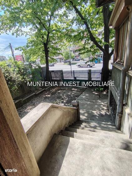 Casa de vanzare Centru- Ideala pentru investitie - 4