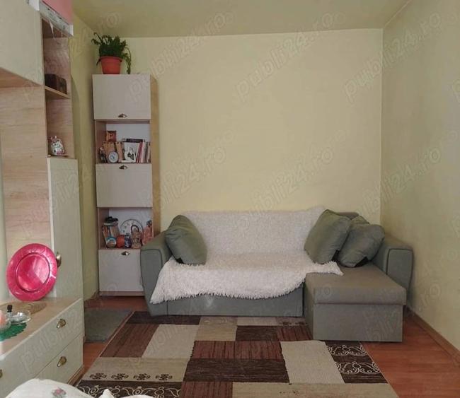 Garsoniera cofort 1 zona Girocului Plavat 2 langa Biserica Martirilor etaj 1 amenajata - 3