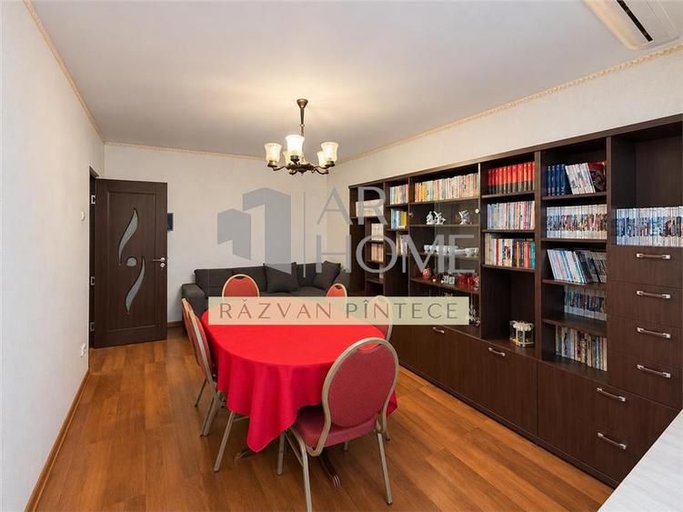 Apartament cu 4 camere decomandat, mobilat în Vest
