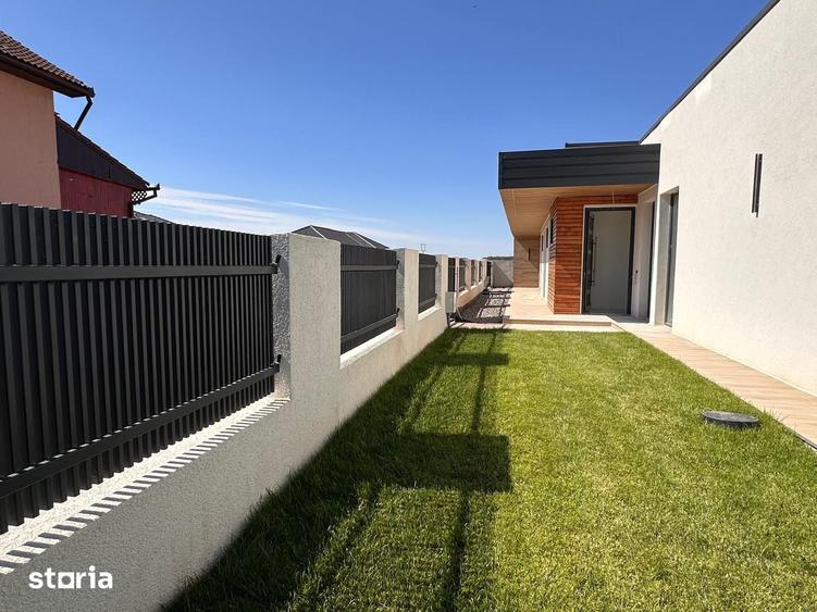 Casă cu 4 camere cu Teren 500 Mp în Sânmartin