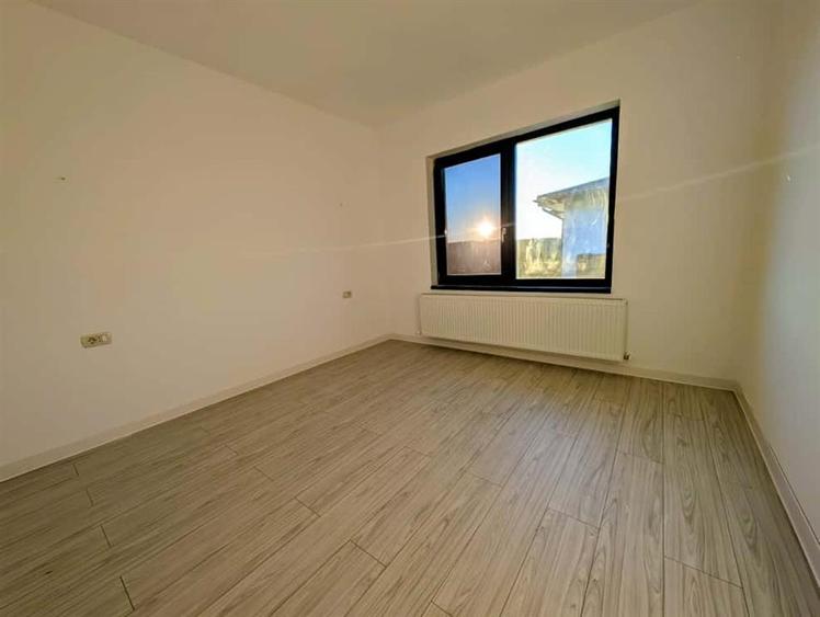 Casă cu 4 camere cu Garaj în Miroslava