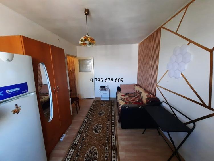 Garsonieră decomandată în Central