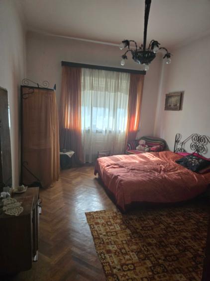 Casă cu 4 camere în Sud