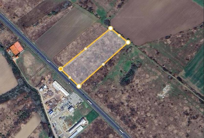 Teren Construcții extravilan de 16800 mp, în Central