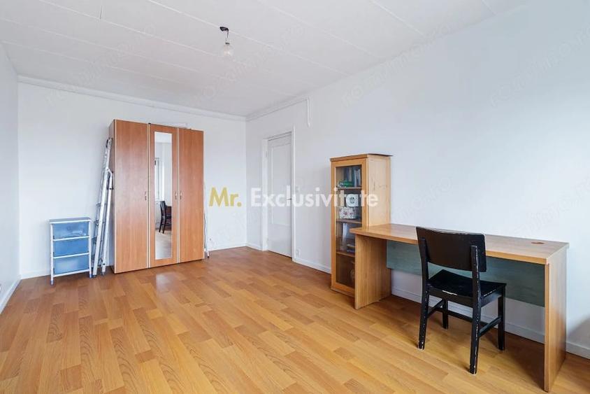 Apartament cu 3 camere decomandat în Giurgiului