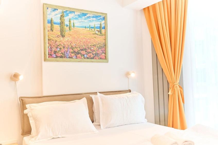 Apartament cu 3 camere decomandat în Mamaia-Sat