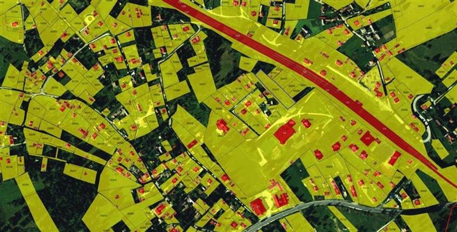 Teren Construcții intravilan de 2700 mp, în Izvoru Mureșului