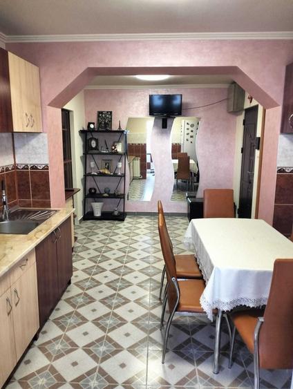 Apartament cu 3 camere decomandat în Obcini