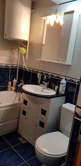 Apartament cu 3 camere decomandat în Exterior Vest