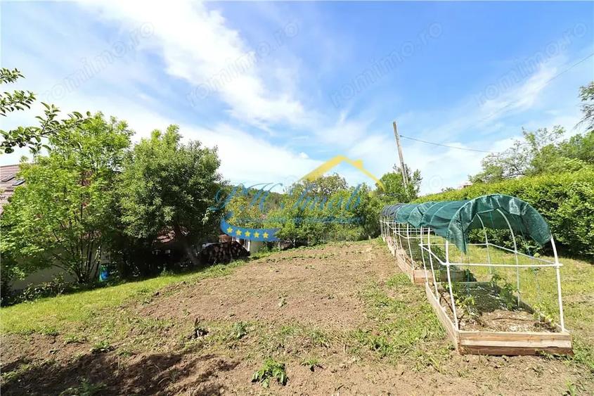 Casă cu 2 camere cu Teren 2208 Mp în Provița de Sus
