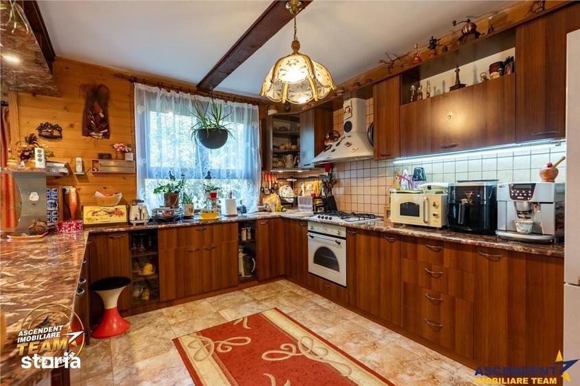 Casă cu 5 camere cu Teren 893 Mp în Dudu