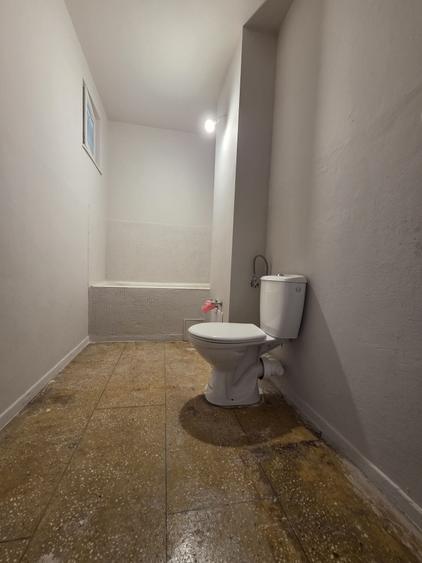 Apartament cu 2 camere semidecomandat în Centrul Civic