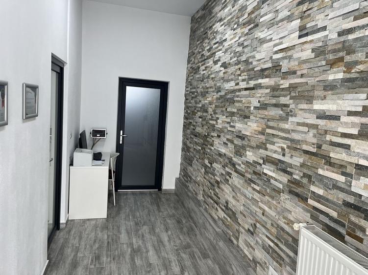Spațiu comercial, de 70 mp, în Central