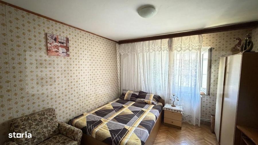 Apartament cu 4 camere decomandat în 1 Mai
