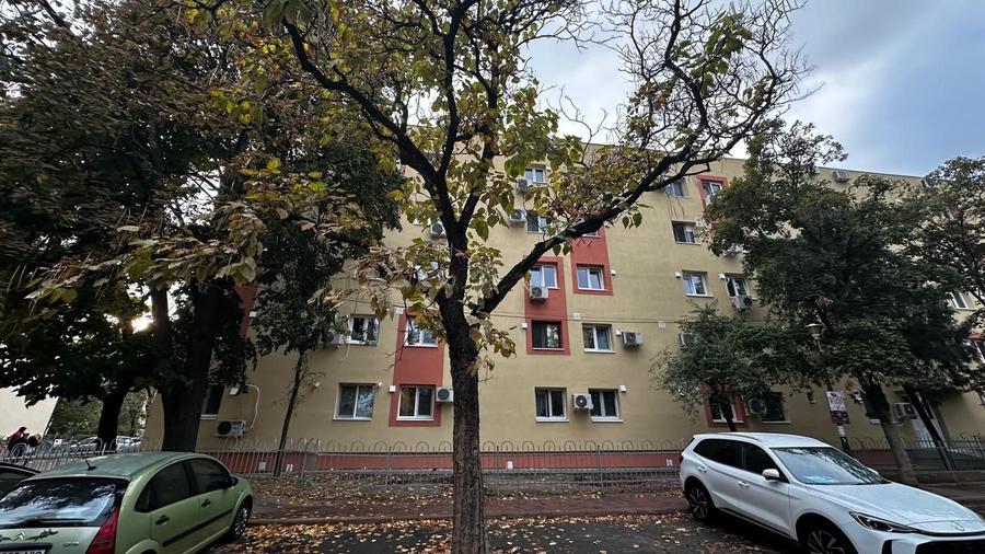 Garsonieră decomandată în 1 Decembrie 1918