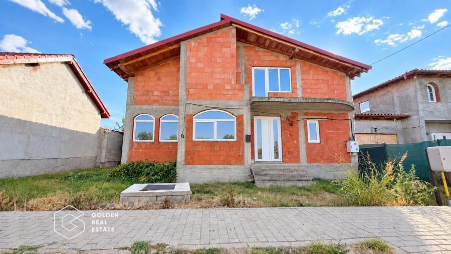 Casă individuală cu 5 camere cu Canalizare în Șagu
