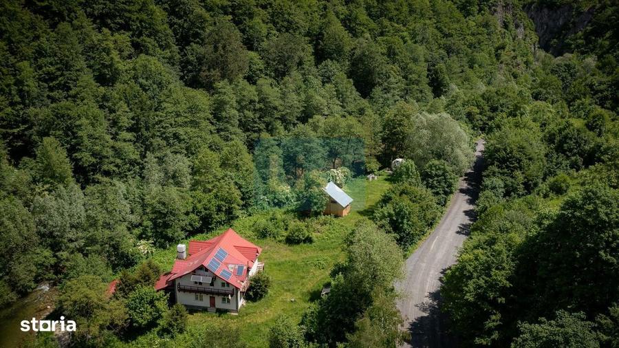Casă cu 4 camere în Obârșia-Cloșani