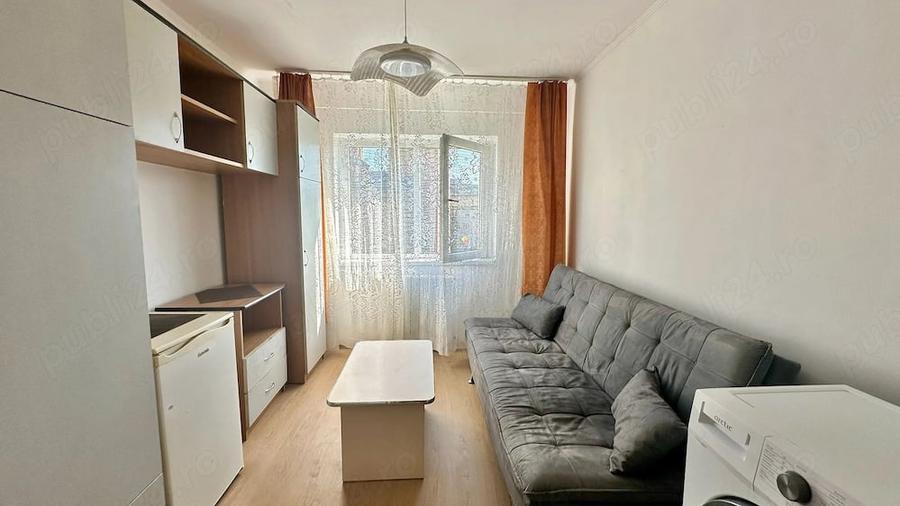 Garsonieră decomandată în Central