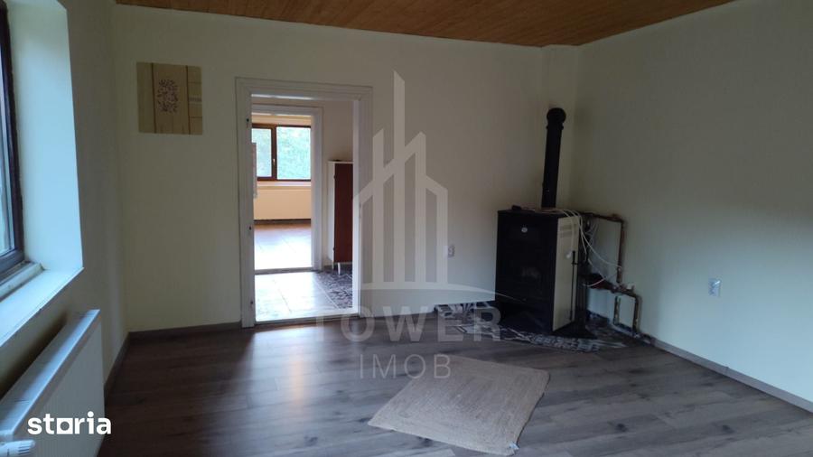 Casă cu 4 camere cu Teren 2343 Mp în Central