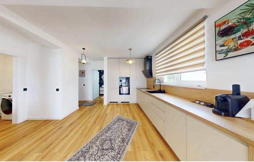 Apartament cu 4 camere în Industrial Vest