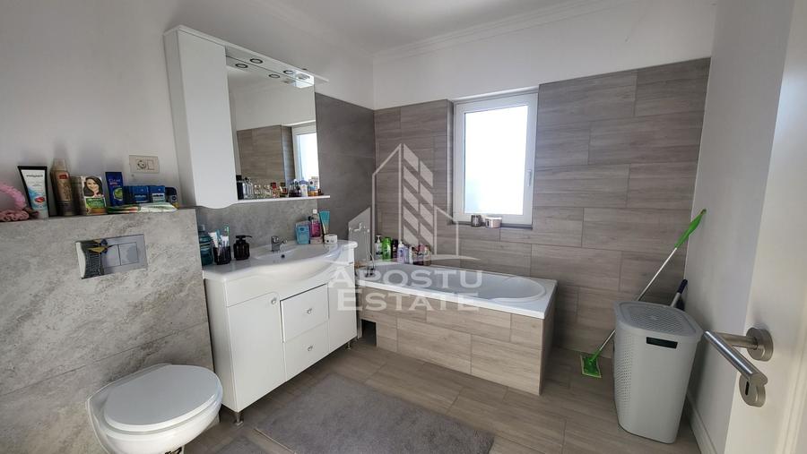 Duplex cu 4 camere cu Canalizare în Covaci