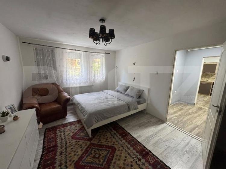 Apartament de vanzare, cu 1 cameră, decomandat, 40 mp, la 2 minute de Pietonala - 1