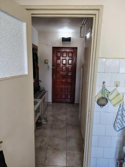 Apartament cu 2 camere decomandat în Ștefănești