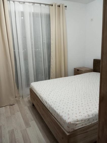 Apartament cu 2 camere decomandat în Titan