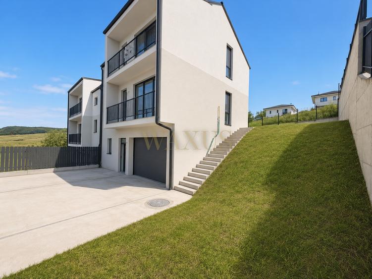 Duplex cu 6 camere cu Canalizare în Chinteni