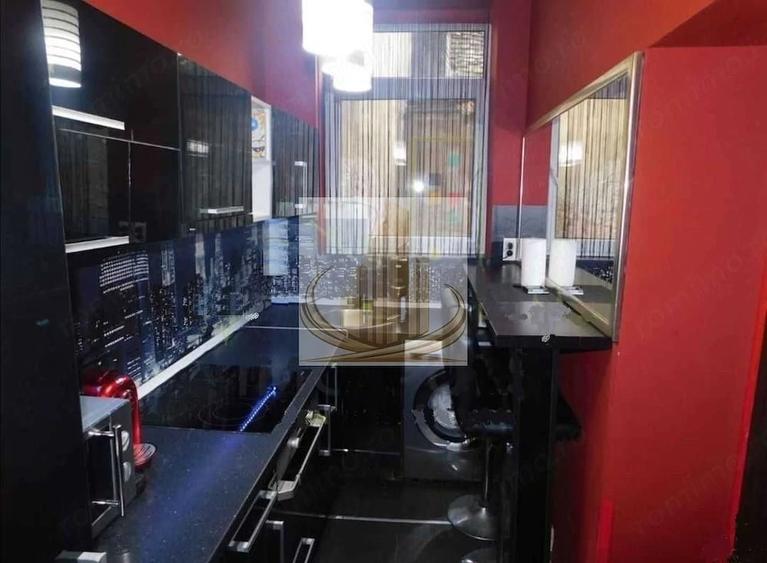 Apartament cu 3 camere semidecomandat în Traian