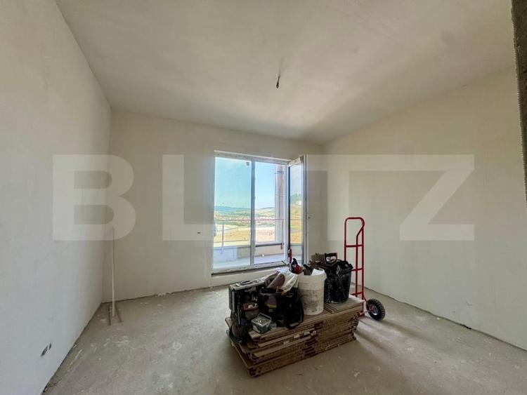 Penthouse cu 3 camere decomandat în Florești