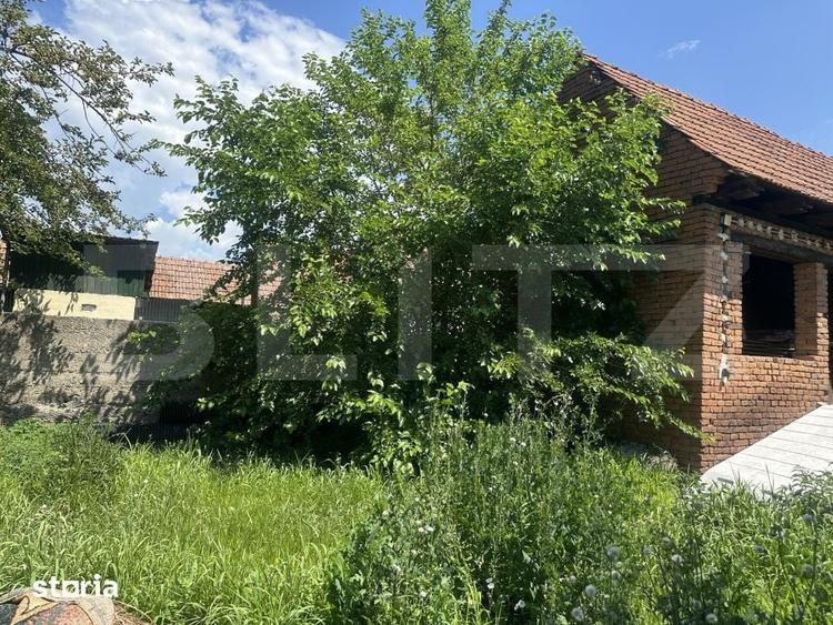 Casă cu 4 camere cu Teren 1200 Mp în Central