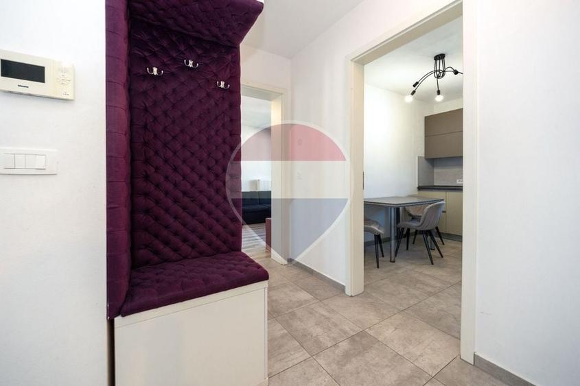 Apartament cu 2 camere decomandat, mobilat în Tractorul