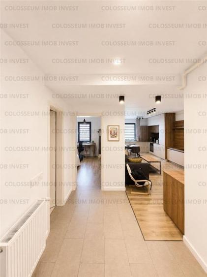 Apartament cu 3 camere decomandat în Tractorul