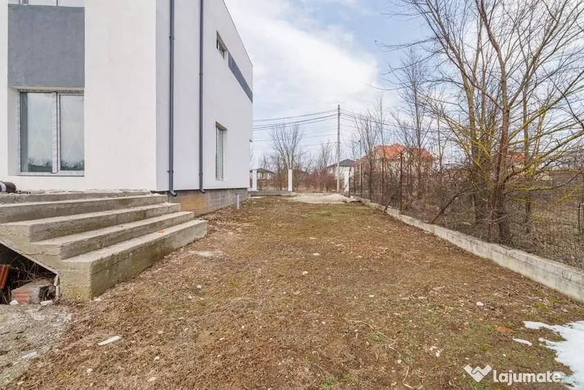 Casă cu 4 camere cu Teren 409 Mp în Corbeanca