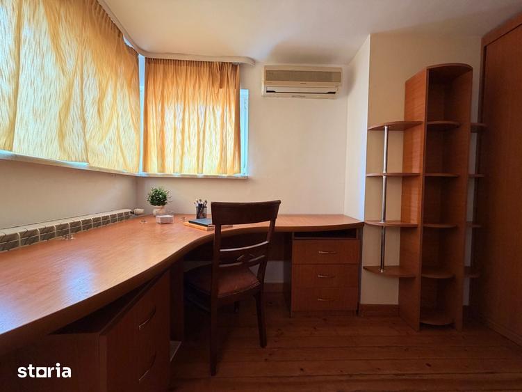 Apartament cu 3 camere în Centrul Civic
