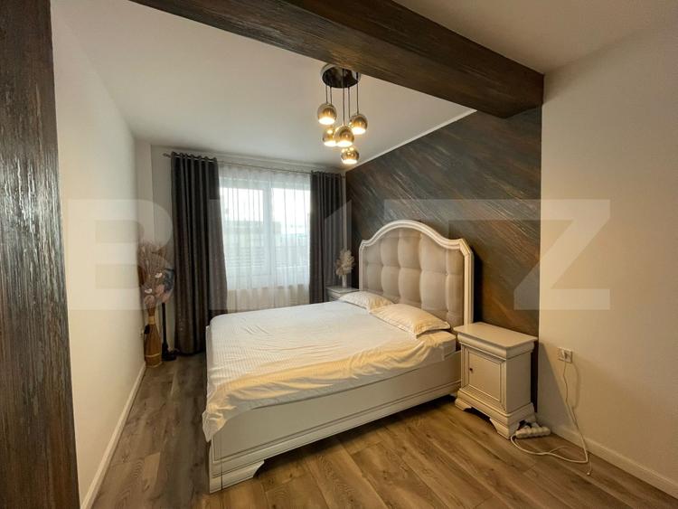 Apartament cu 3 camere semidecomandat, mobilat în Central