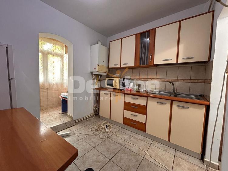 Apartament cu 2 camere decomandat, mobilat în Tomești