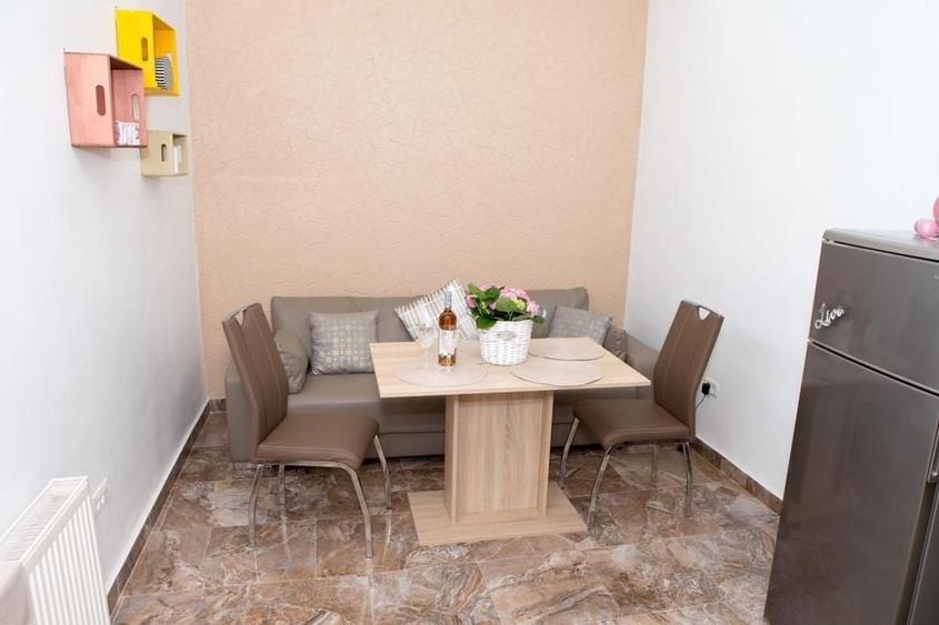 Apartament cu 2 camere decomandat, mobilat în P-ța Maria