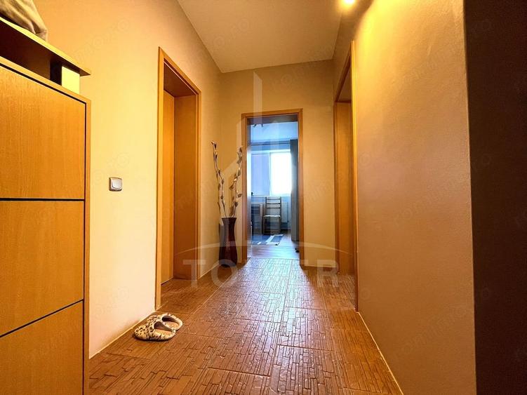 Apartament cu 3 camere decomandat în Central